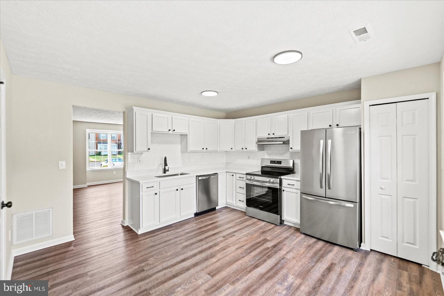 10505 Tidewater Plains Drive photo 8