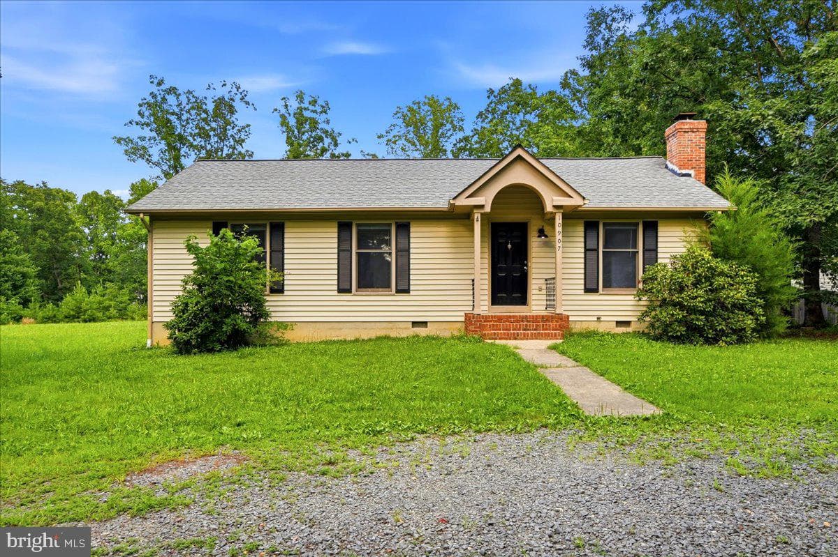 10907 Stockade Drive photo 2