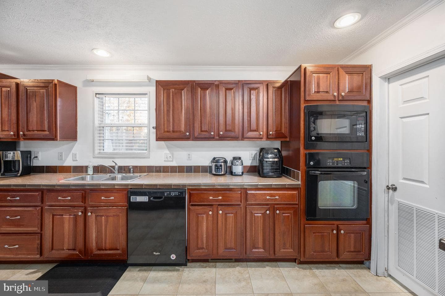 10325 Mill Pond Road photo 38