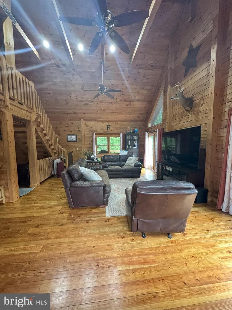 10409 Treaty Court photo 31