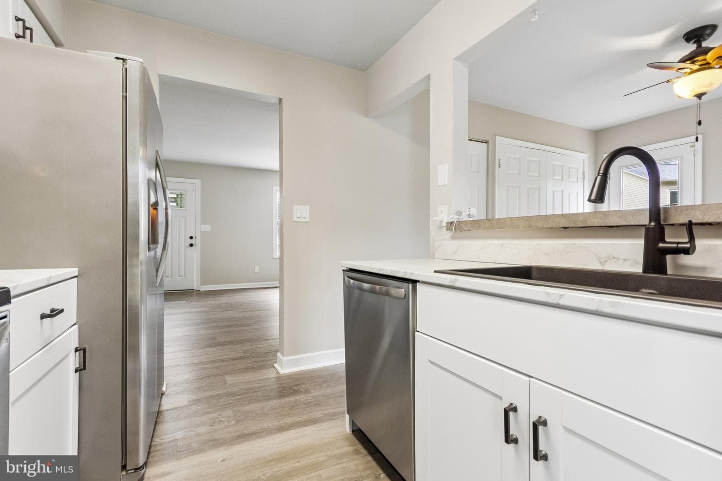 343 Albany Street photo 8