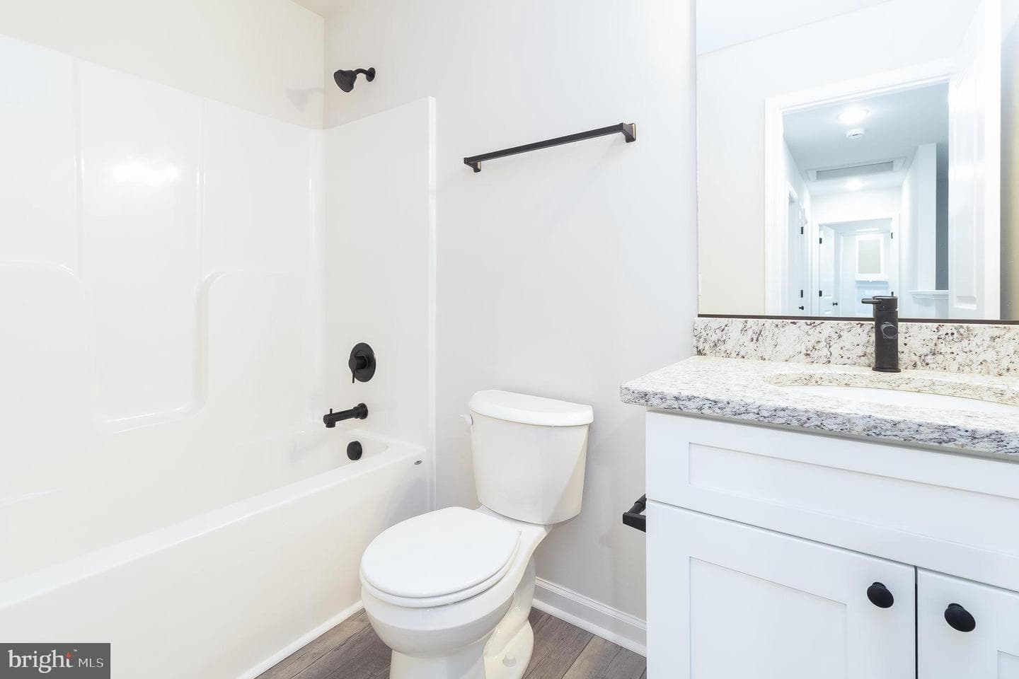 215 Mansfield Street photo 23