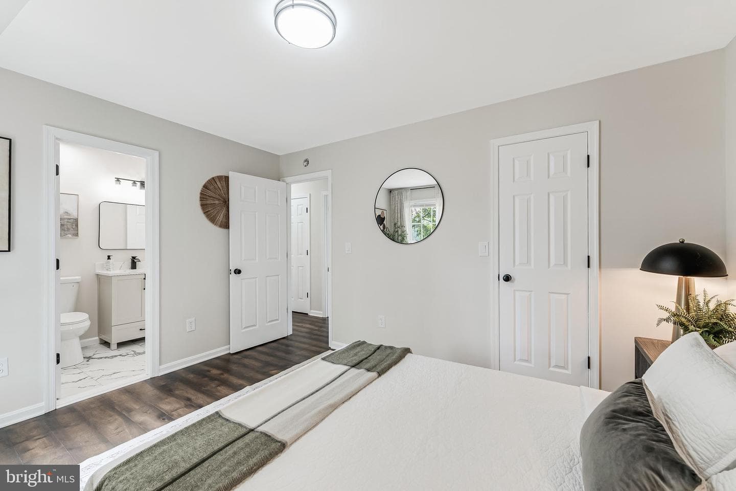 11913 Hunting Ridge Drive photo 17
