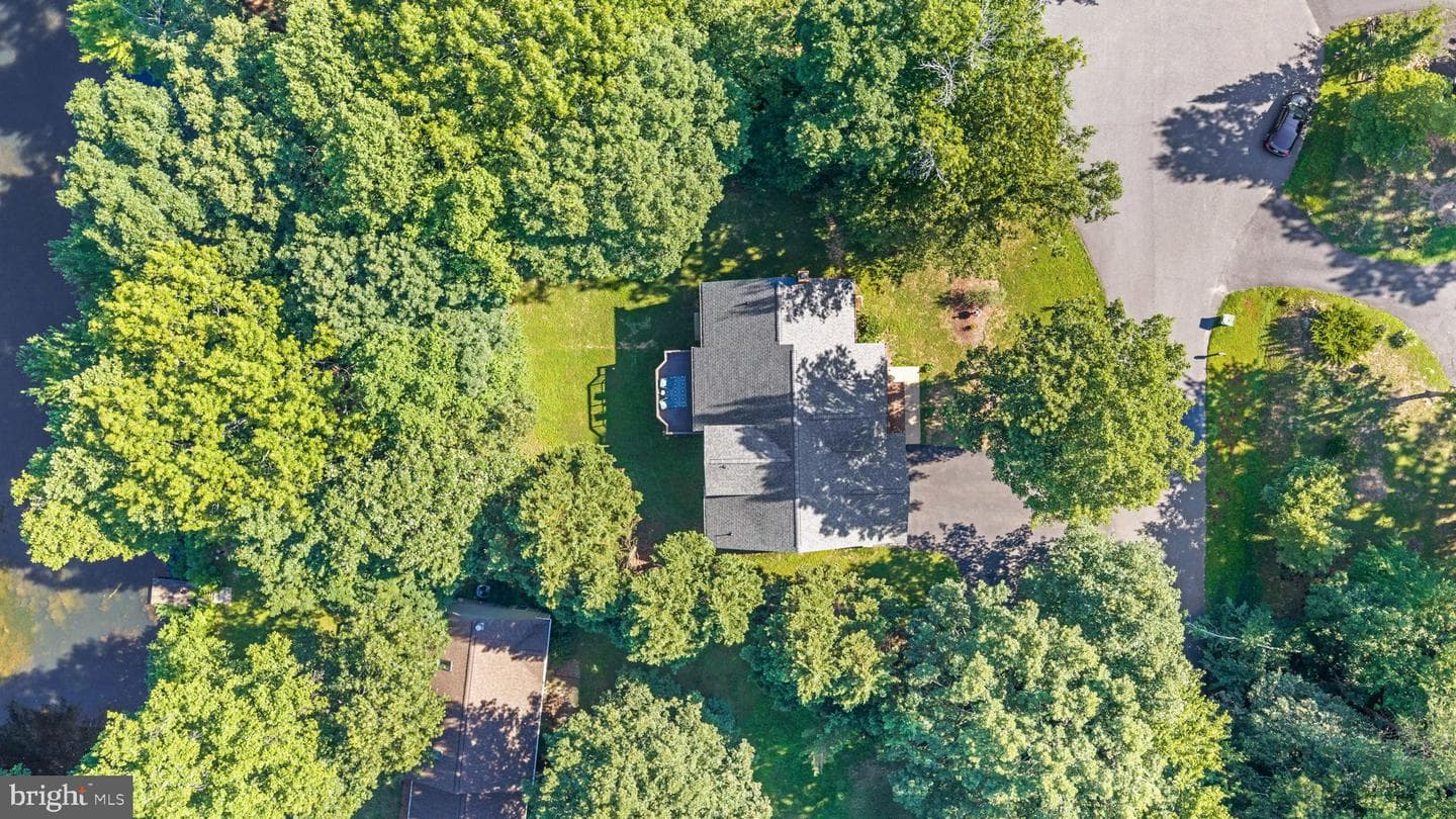 12504 Hawkins Lane photo 18