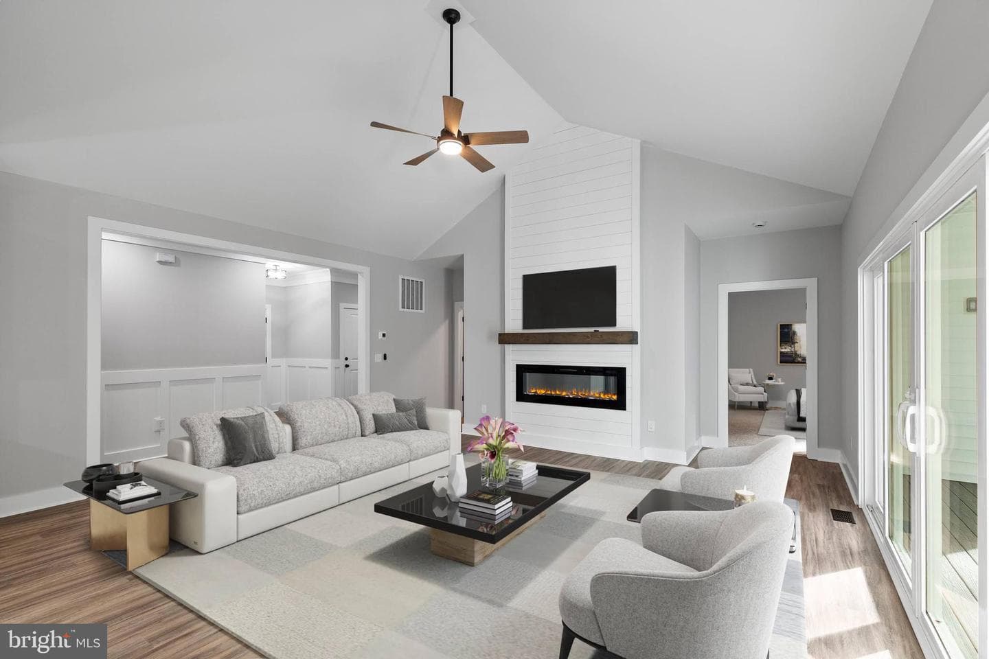 5301 Wyndemere Circle photo 10