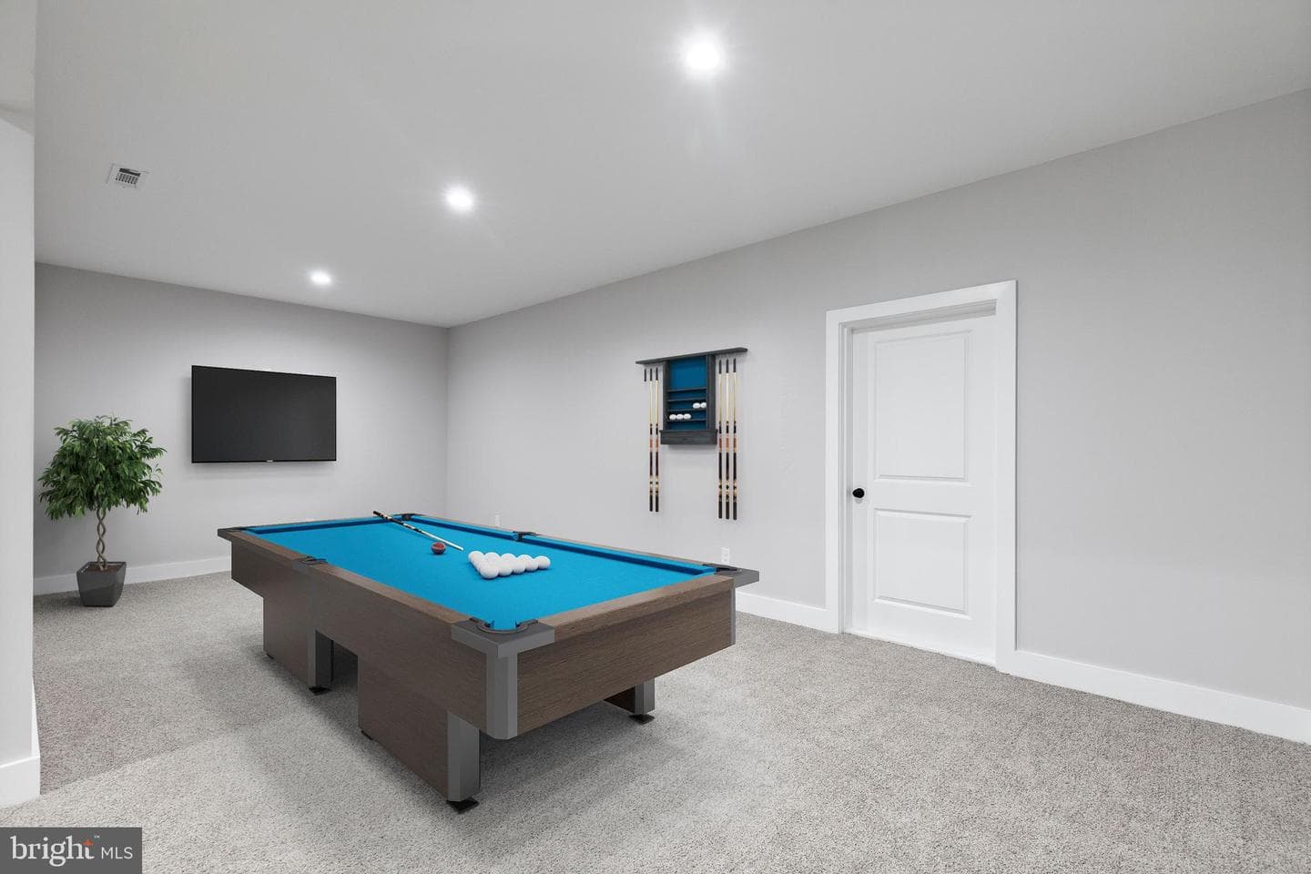 5304 Wyndemere Circle photo 34