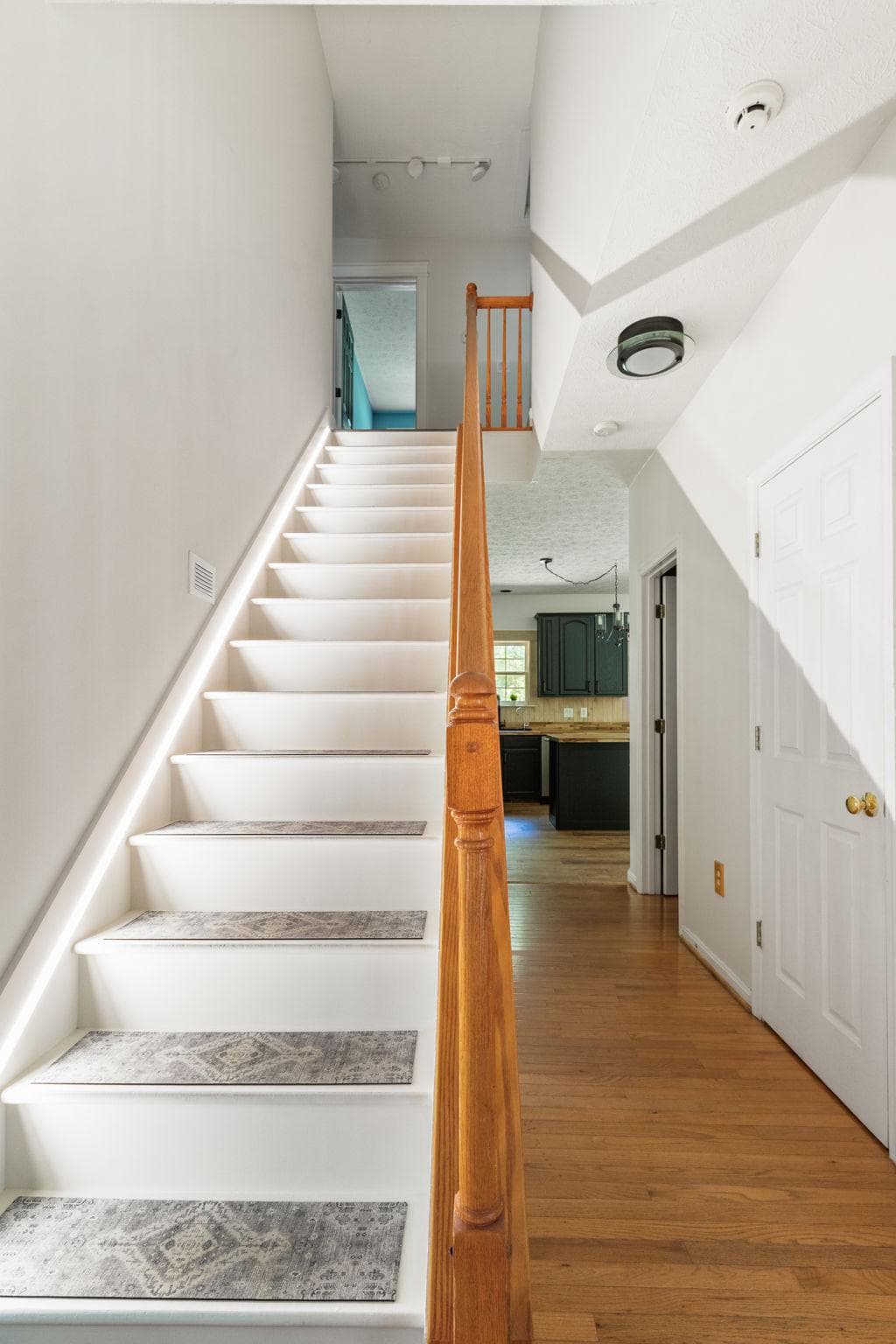 9516 Post Lane photo 43