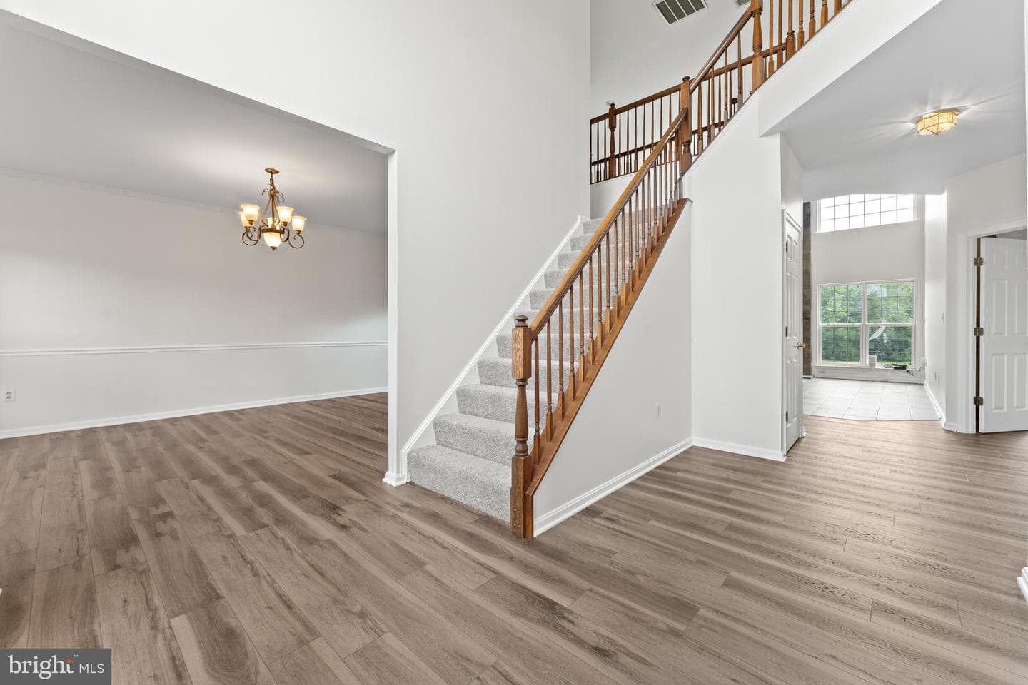 5610 Heritage Hills Circle photo 4