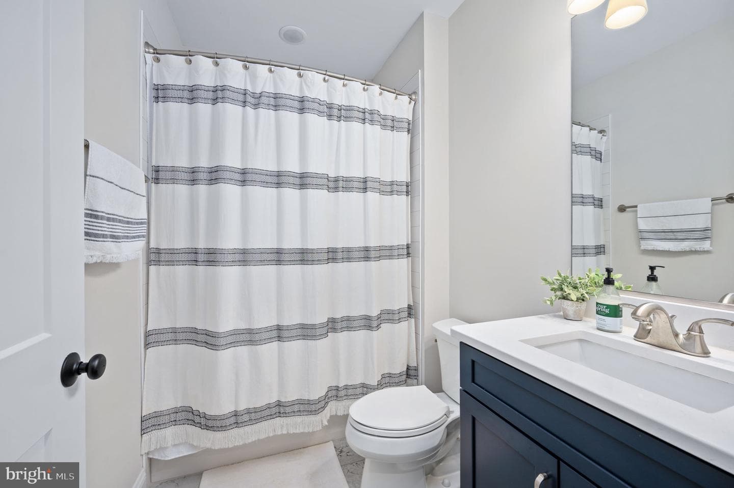 10912 Downton Avenue photo 54