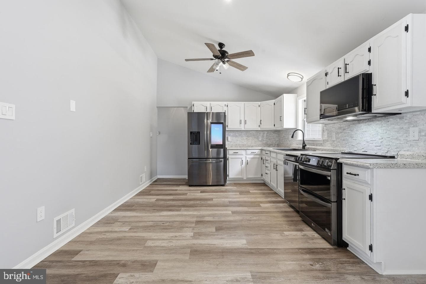 10422 Heather Greens Circle photo 15