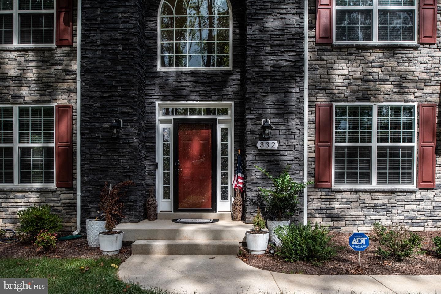 332 Ireland Drive photo 17