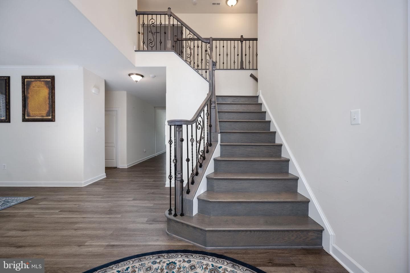 332 Ireland Drive photo 22