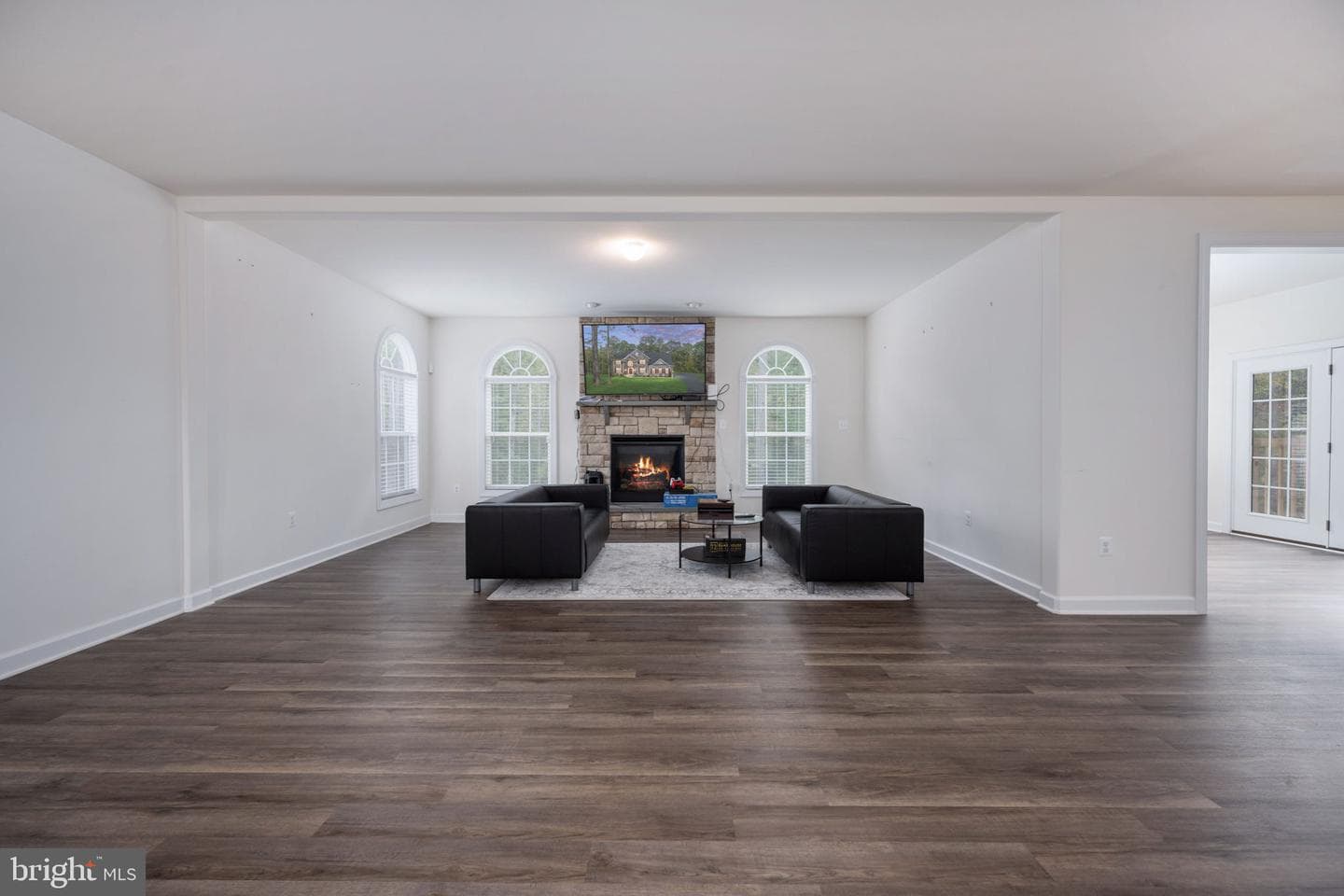 332 Ireland Drive photo 33