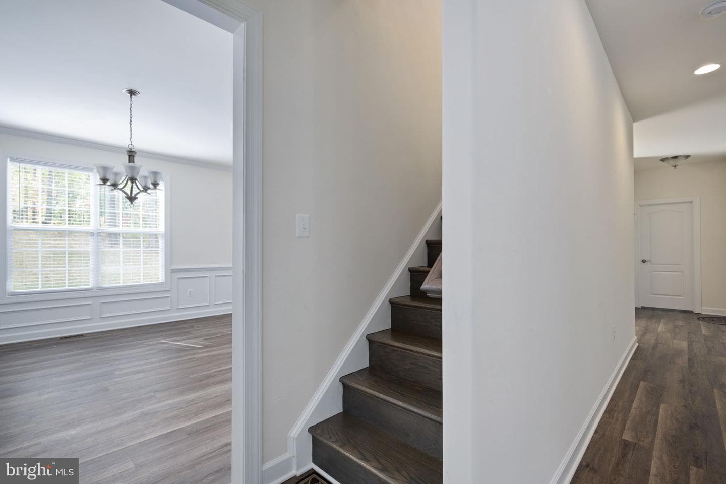 332 Ireland Drive photo 50