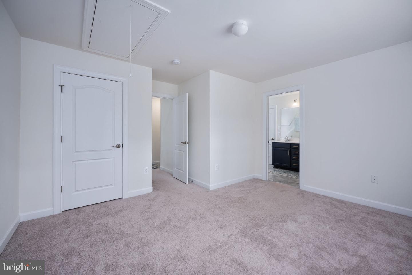 332 Ireland Drive photo 71