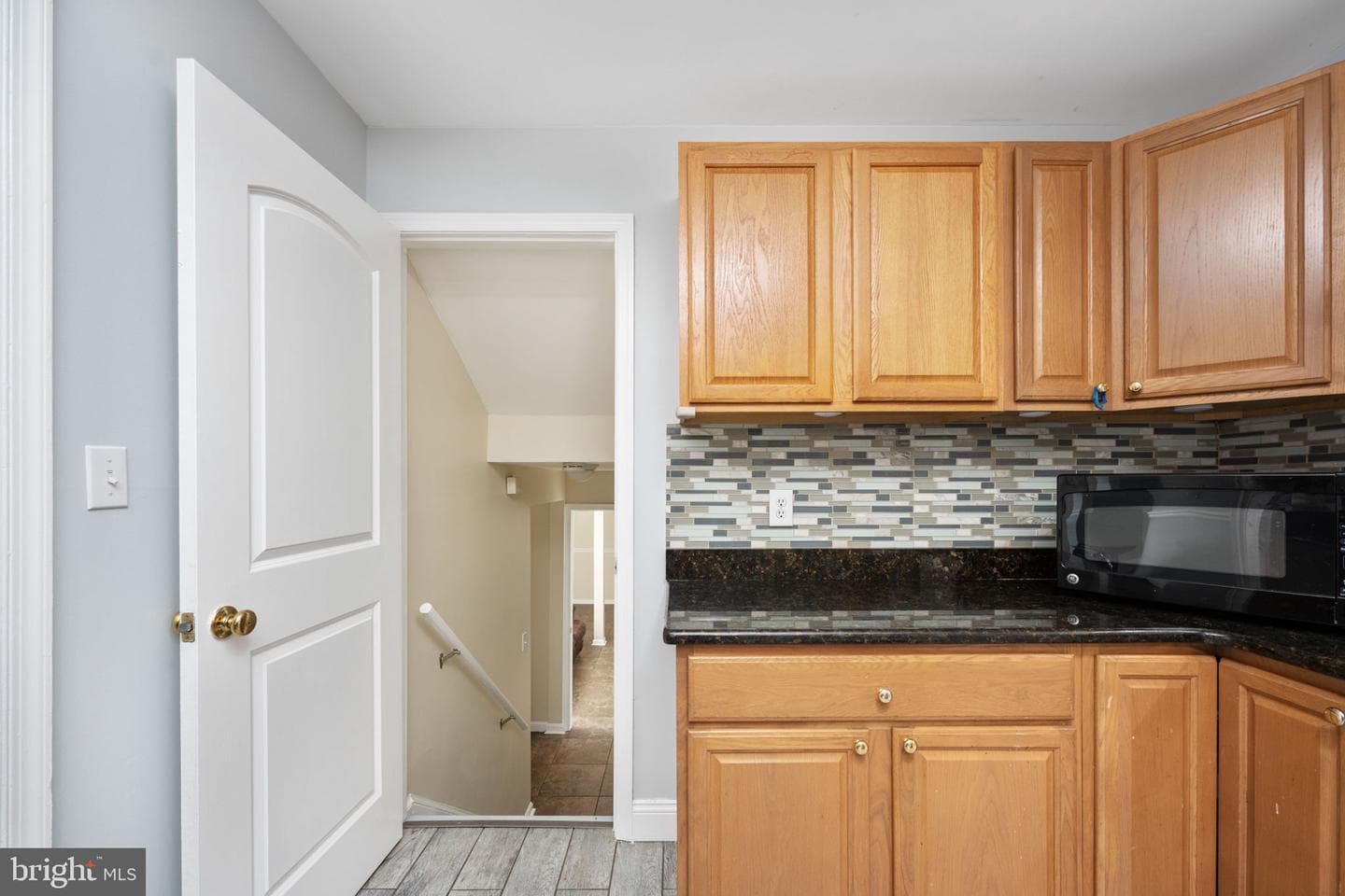 468 Ferry Road photo 15