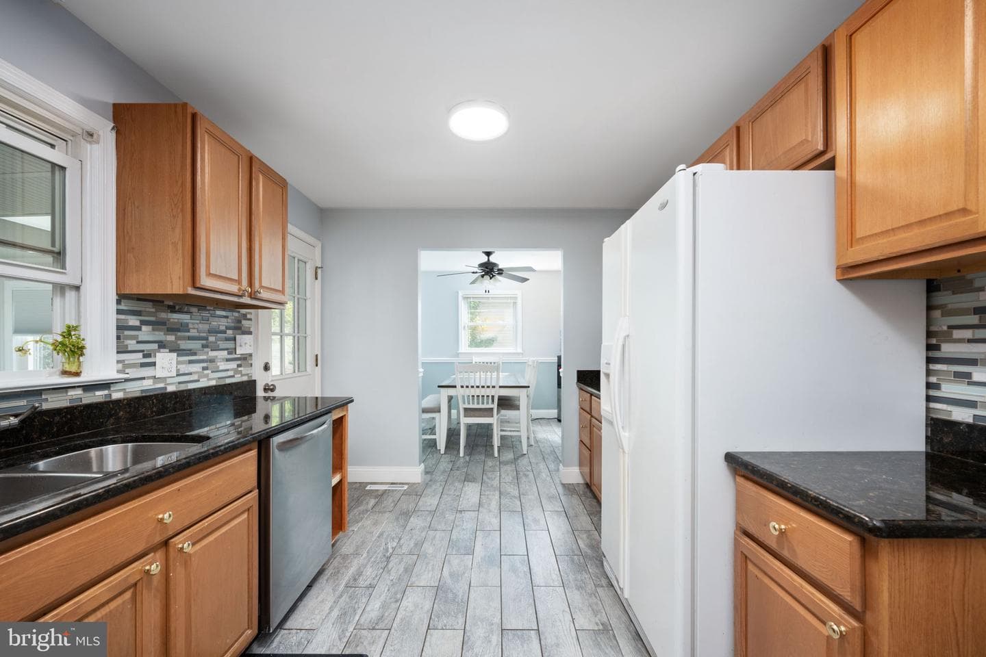 468 Ferry Road photo 18