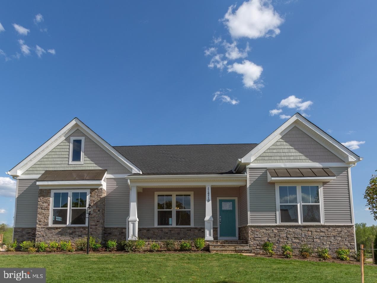 1610 Mountain View Road photo 2