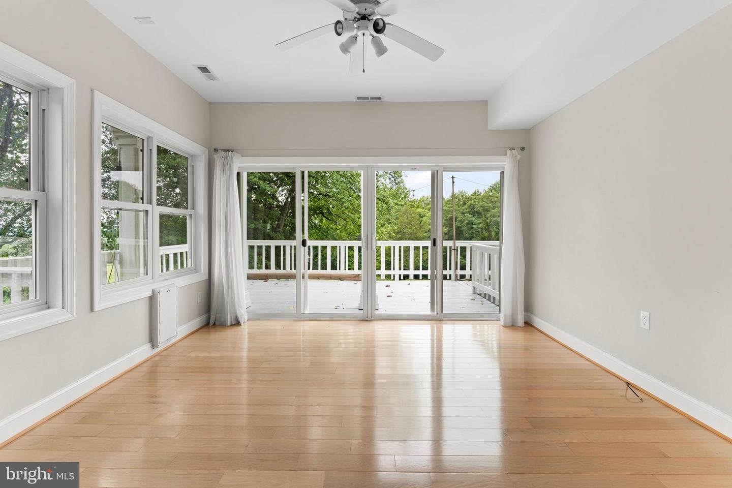 215 Stern Cove photo 9