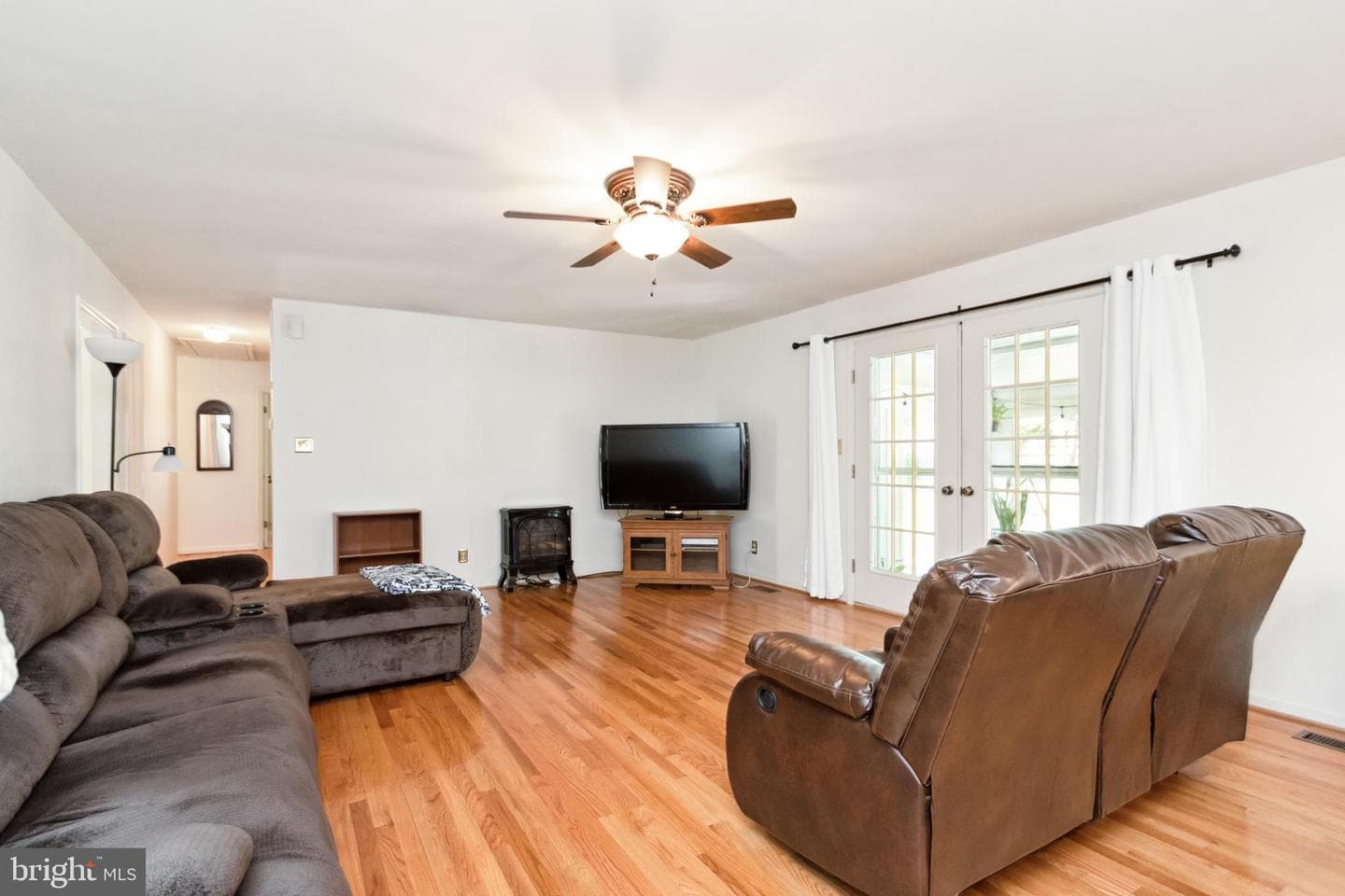 18 Hamlin Drive photo 10