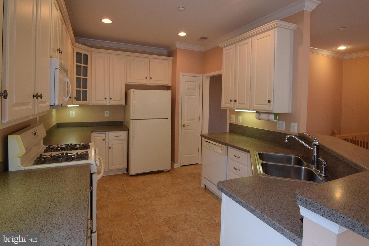 348 Bridgewater Circle photo 22