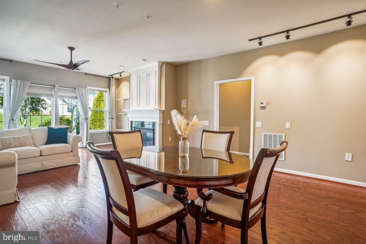 190 Hyannis Place photo 13