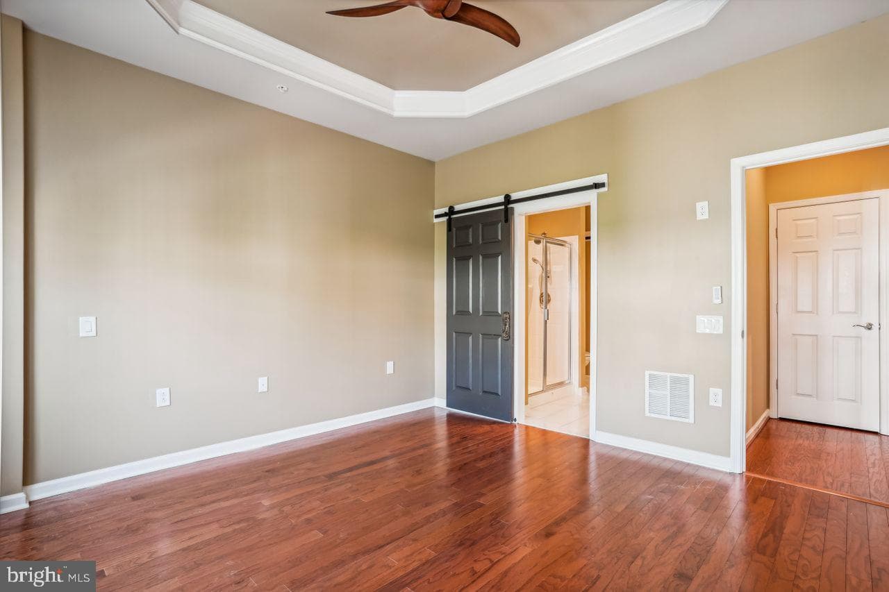190 Hyannis Place photo 21