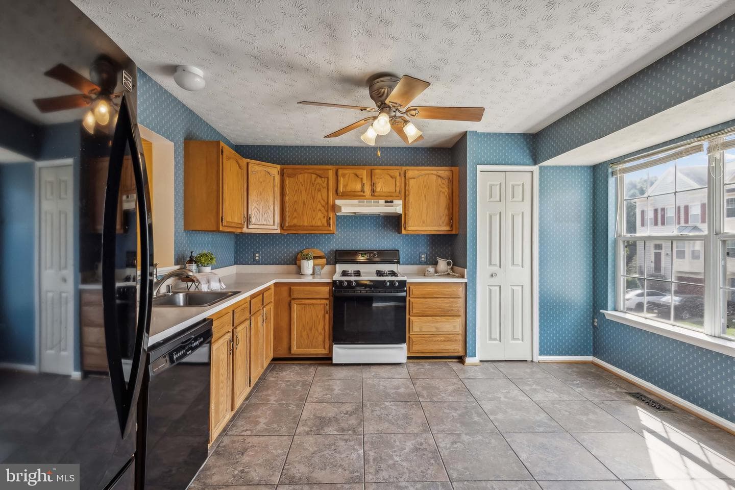 413 West Park Drive photo 9