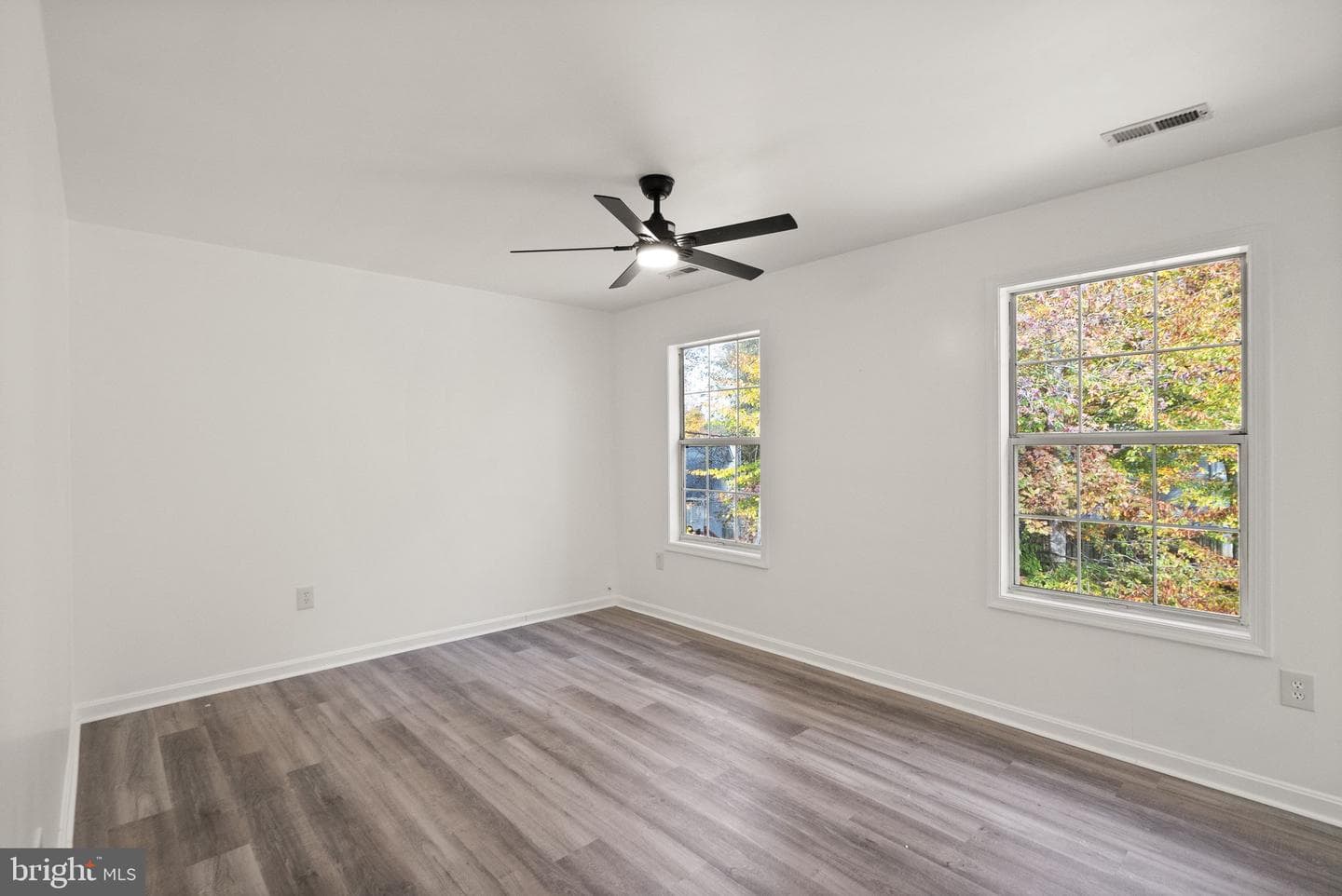 55 Meadowood Drive photo 33