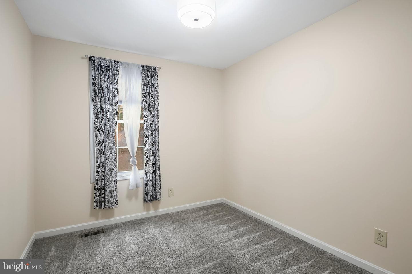 208 Batley Court photo 17