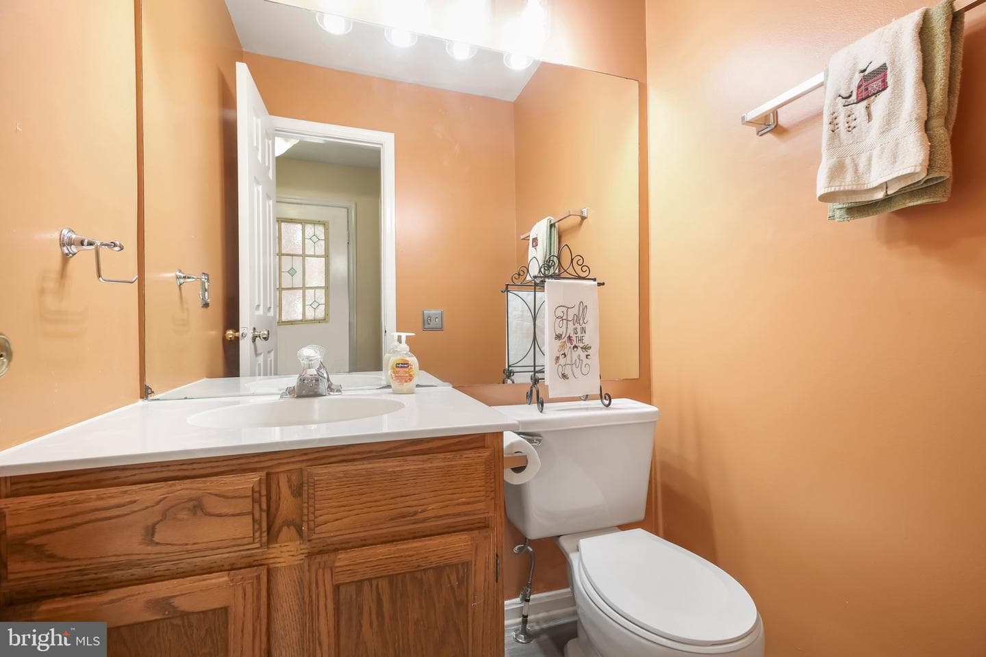 208 Batley Court photo 7