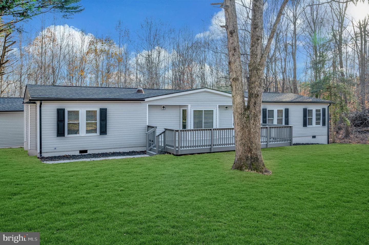 175 Meadows Road photo 1