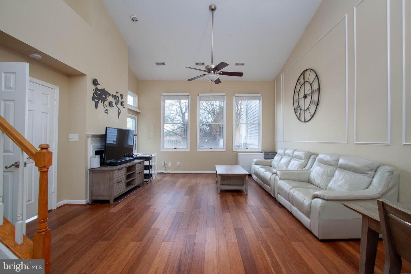 105 Southampton Court photo 2