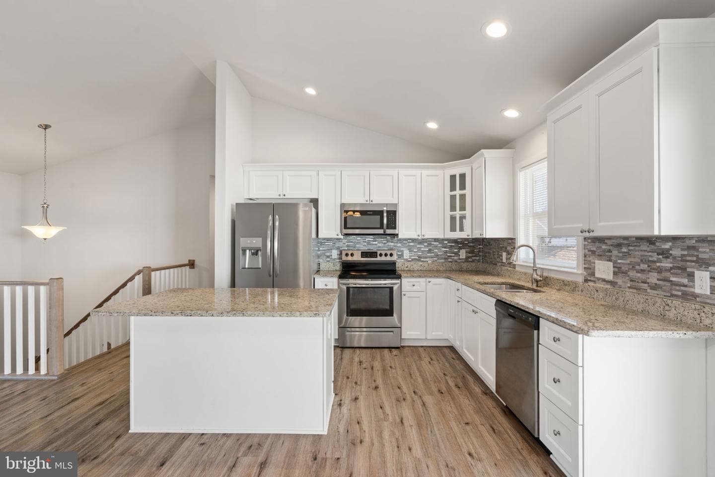 1015 Harbour Drive photo 6