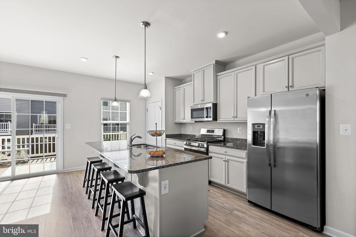 511 Landing Drive photo 3