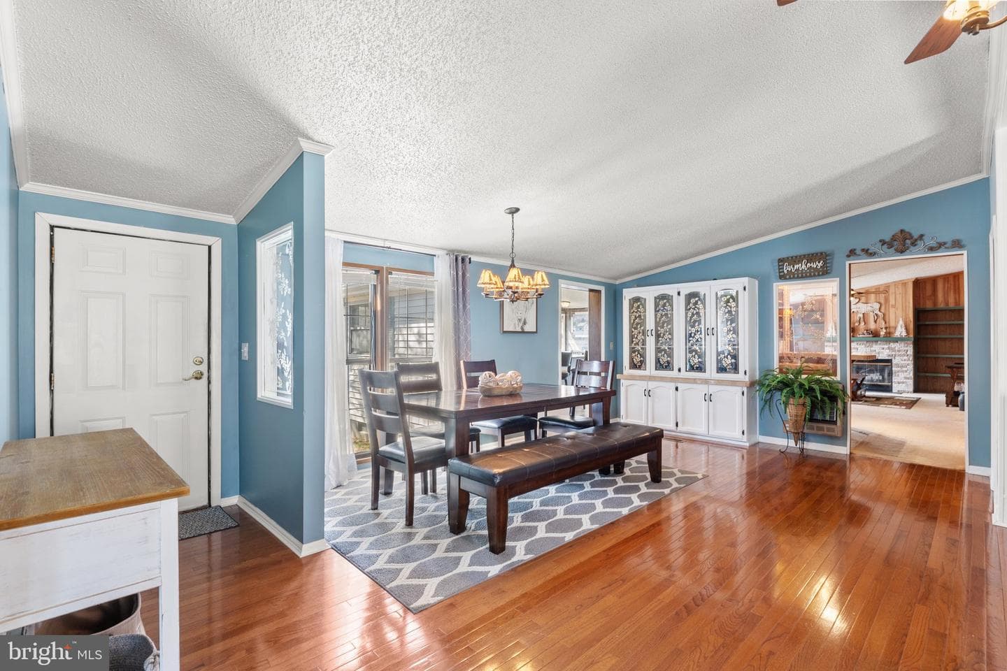 166 Toluca Road photo 28
