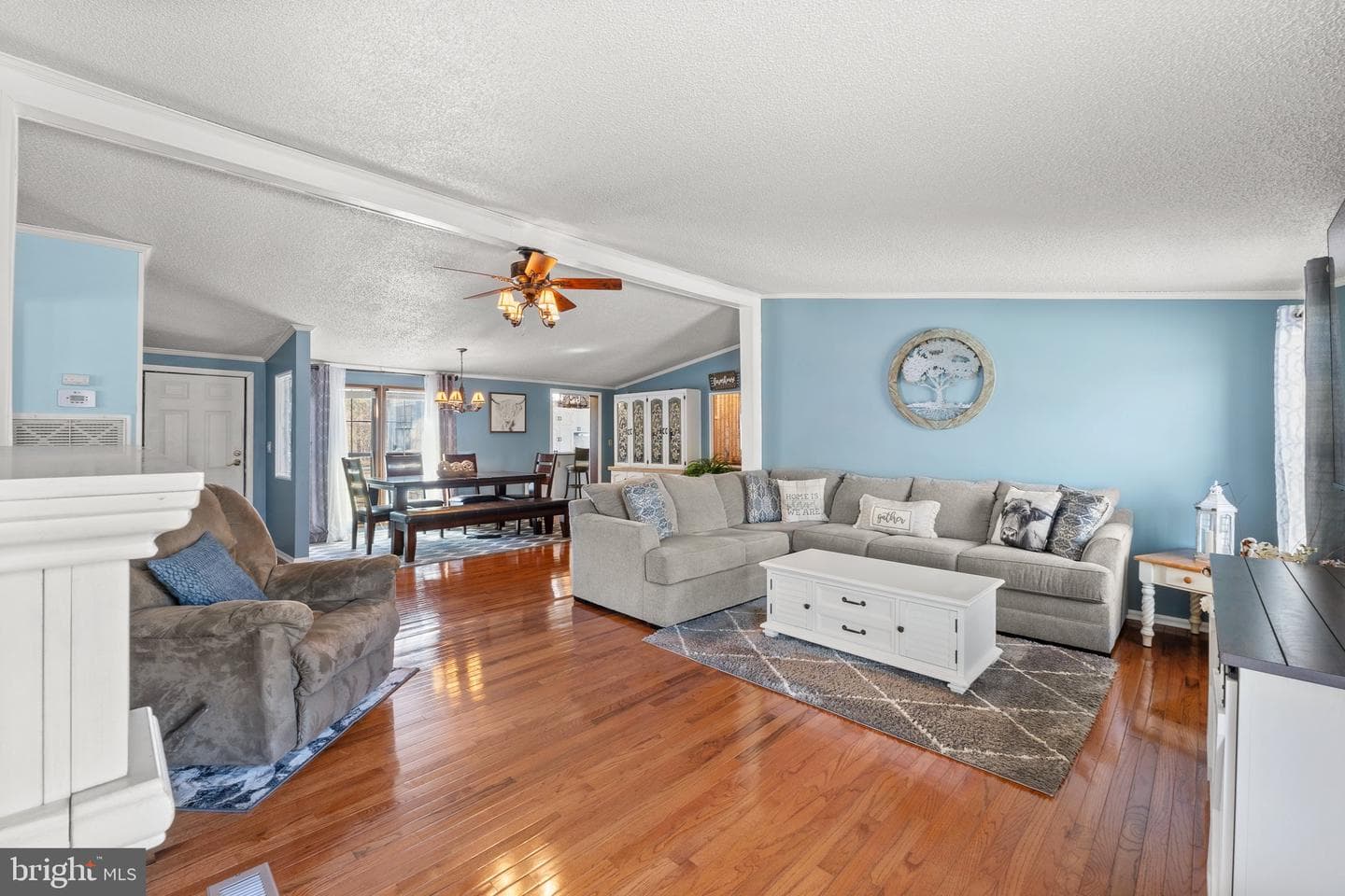 166 Toluca Road photo 32