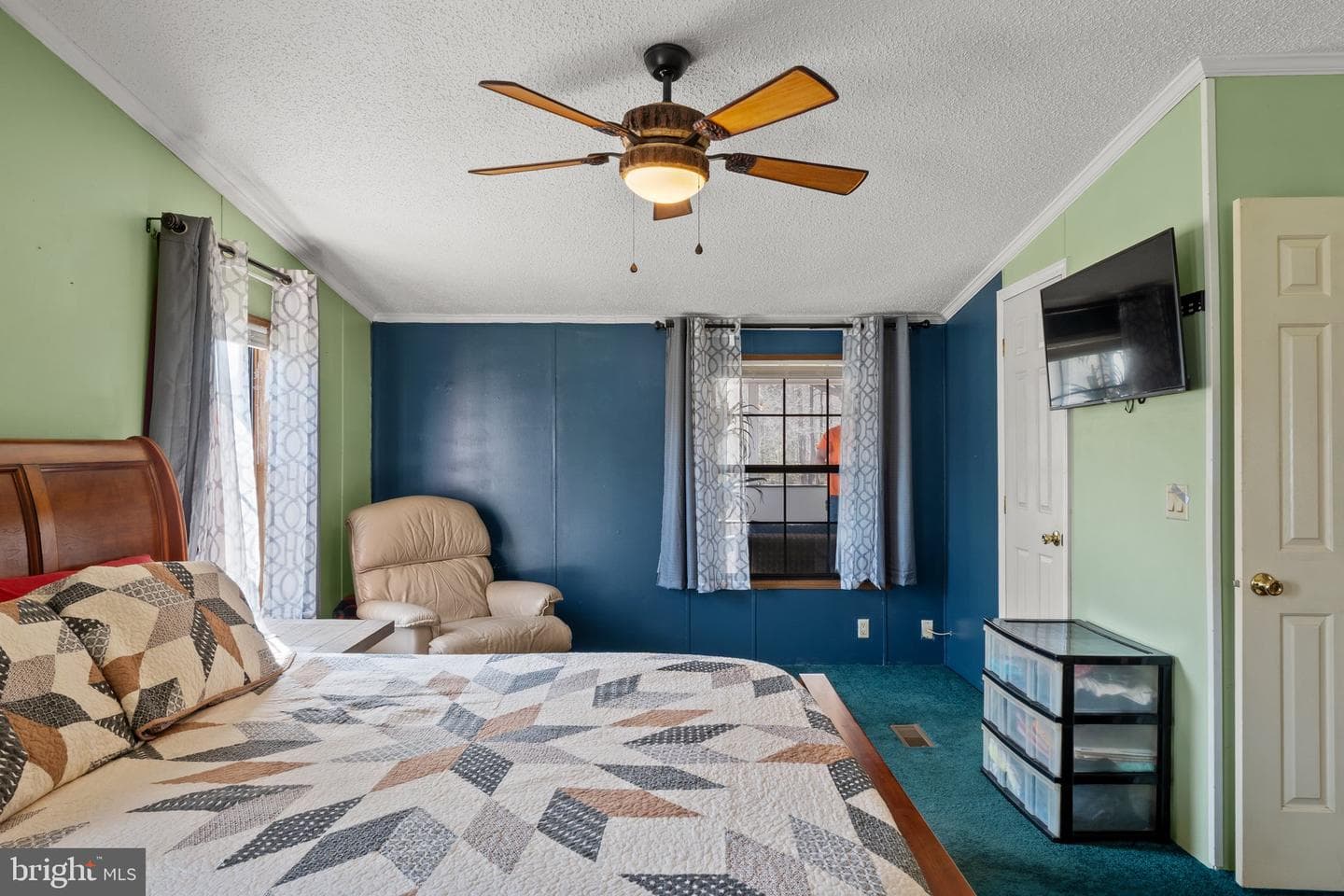 166 Toluca Road photo 4
