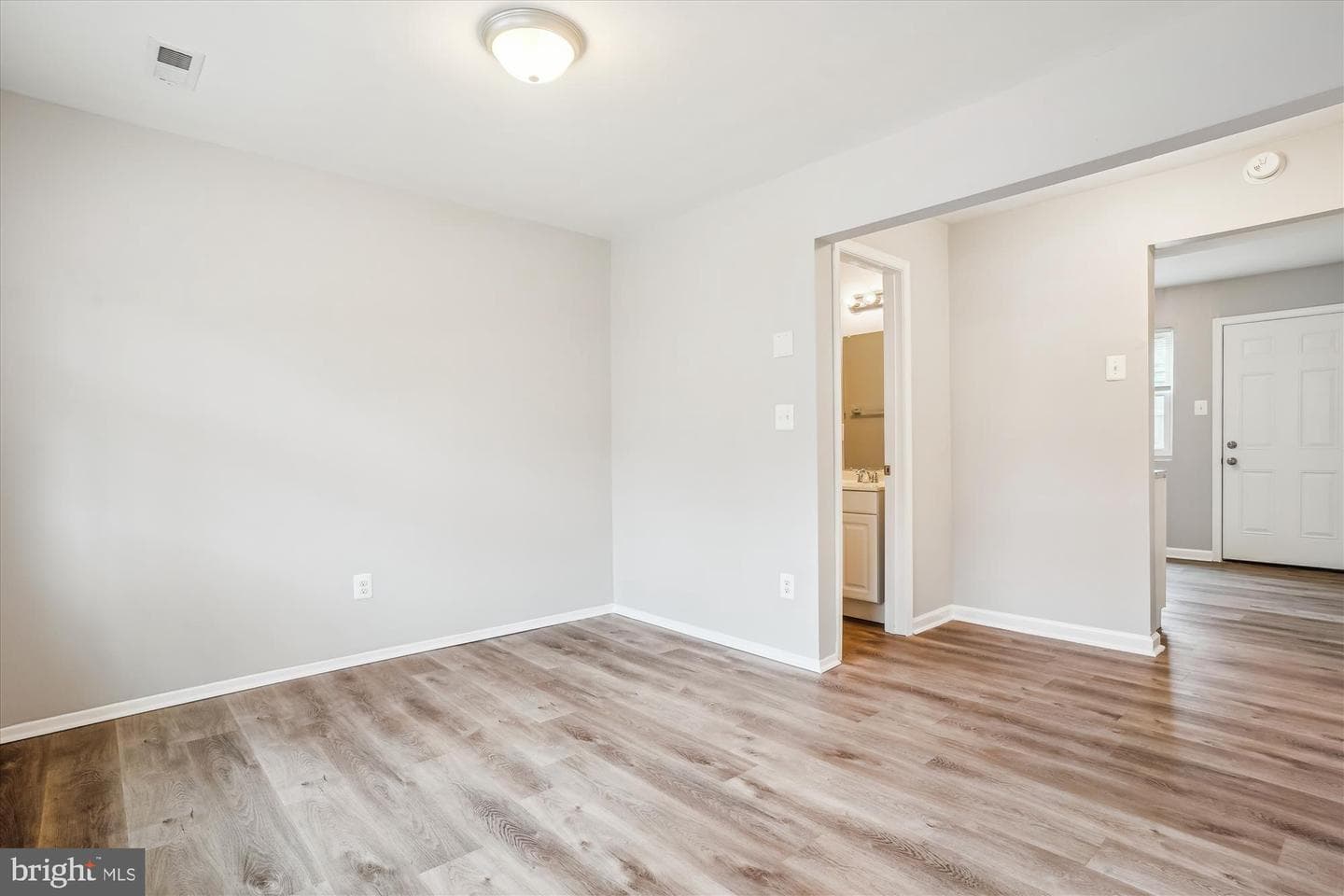 613 Olde Forge Drive photo 4