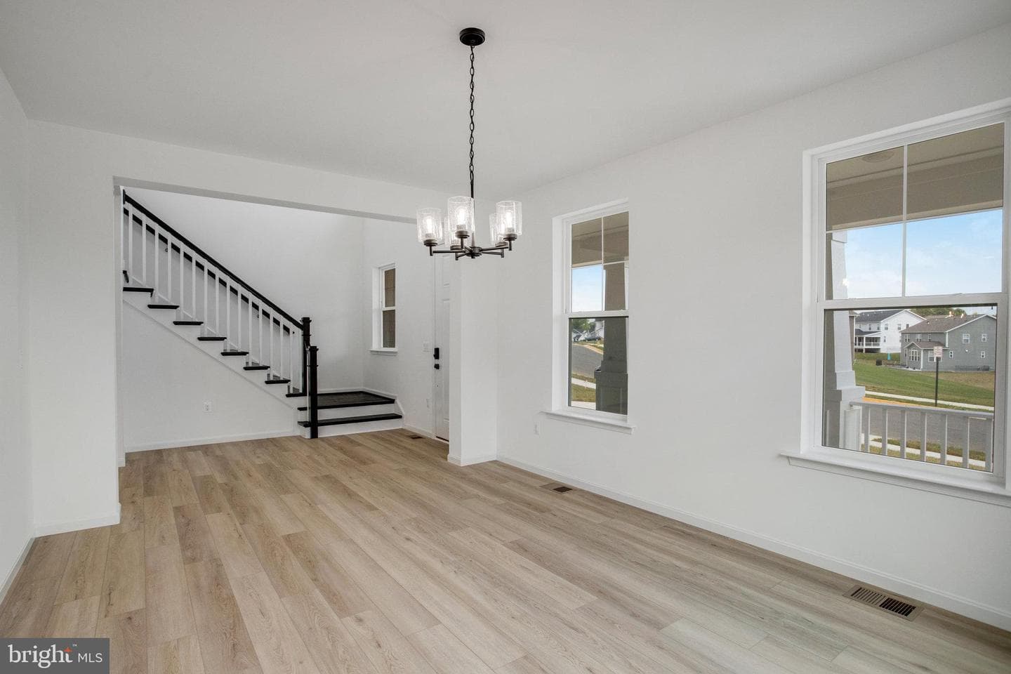 209 Camwood Court photo 13