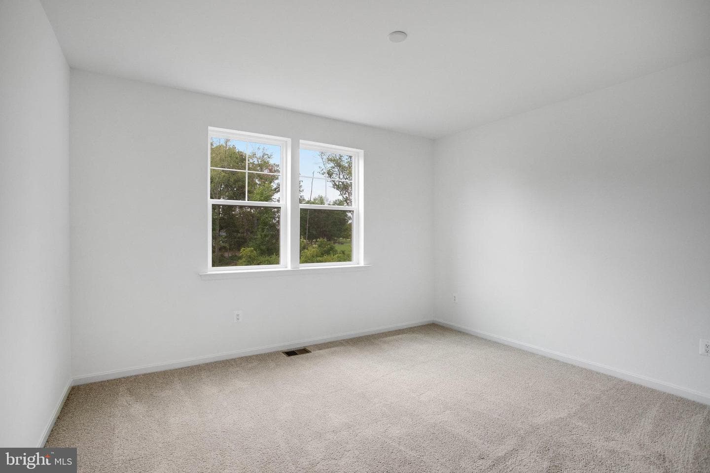209 Camwood Court photo 16