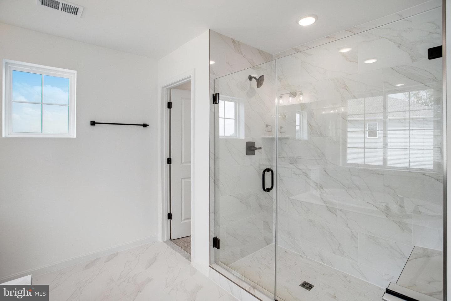 209 Camwood Court photo 23