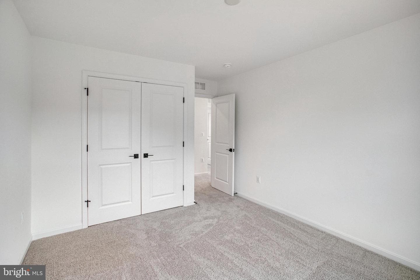 209 Camwood Court photo 28