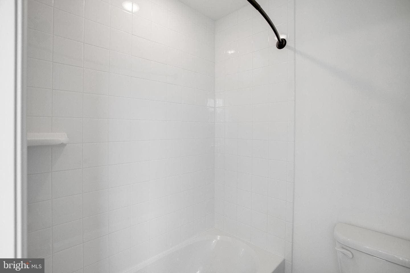 209 Camwood Court photo 32