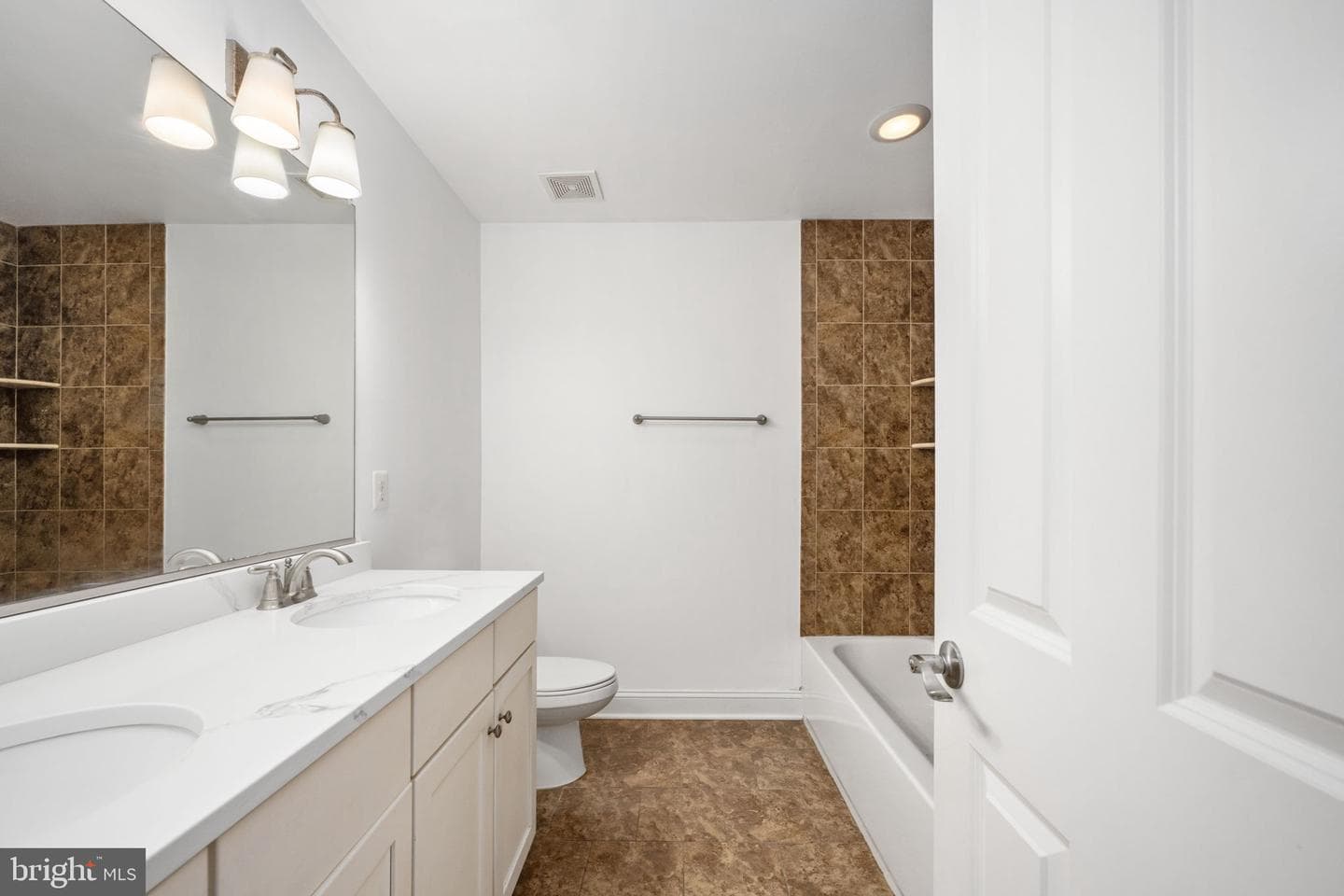 11 Aiden Dr photo 35