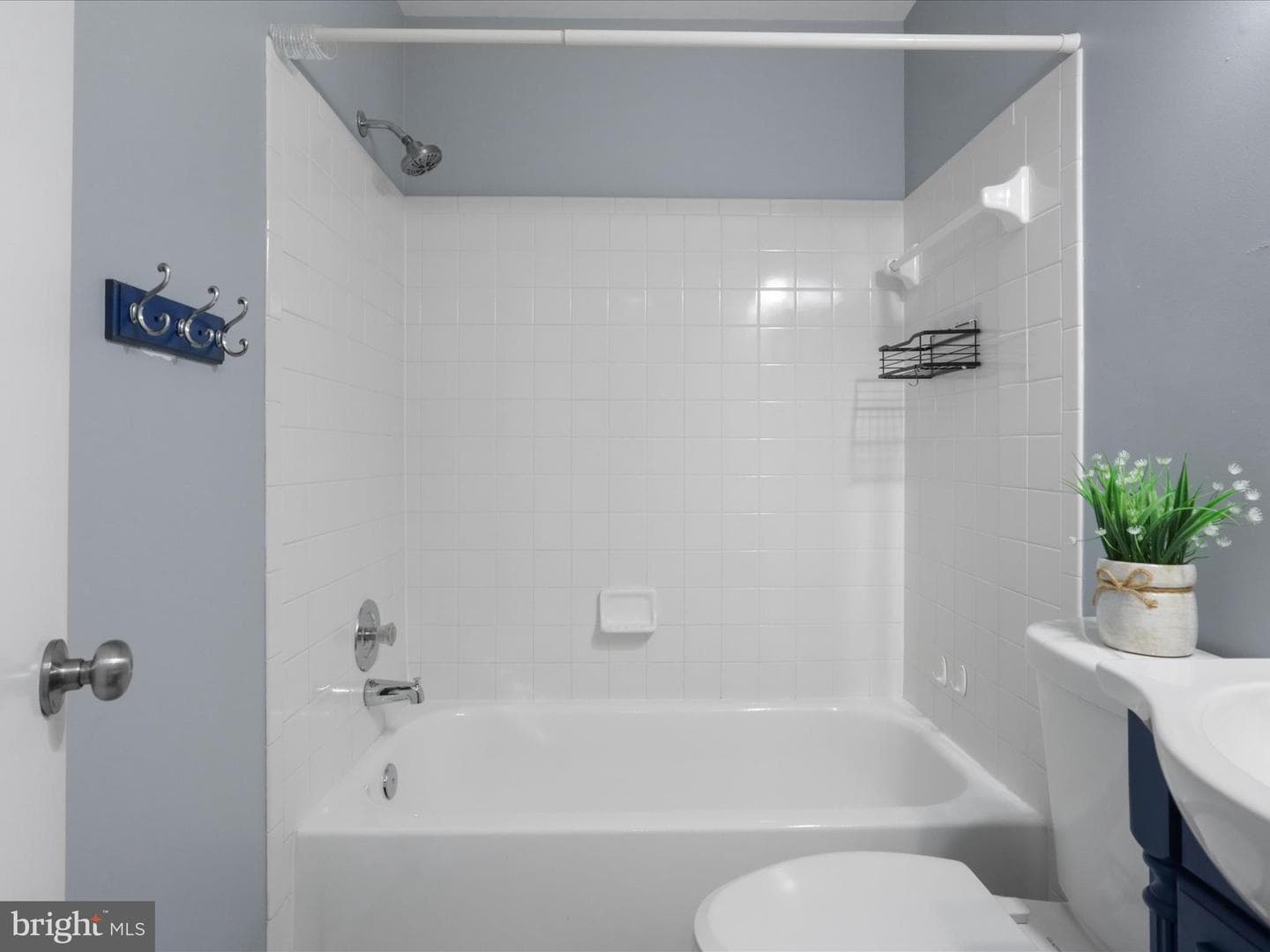 303 Mayfair #187 photo 26