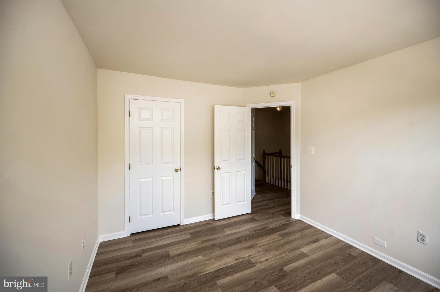 709 Kings Crest Drive photo 36