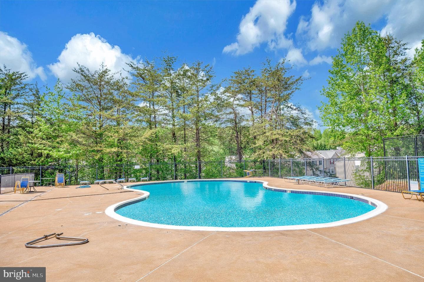 709 Kings Crest Drive photo 48