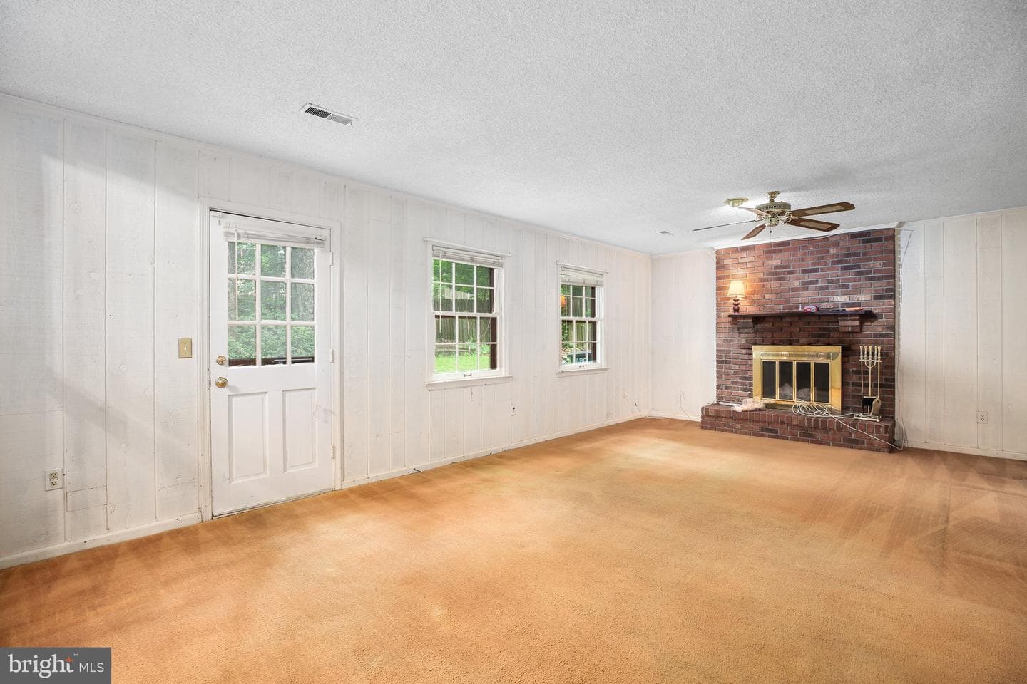 1135 Columbus Drive photo 18