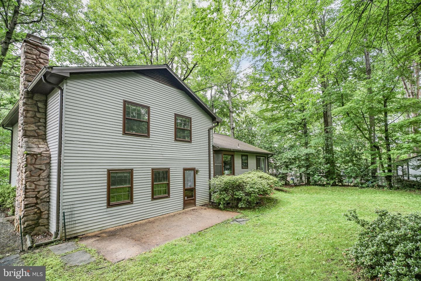 1135 Columbus Drive photo 42